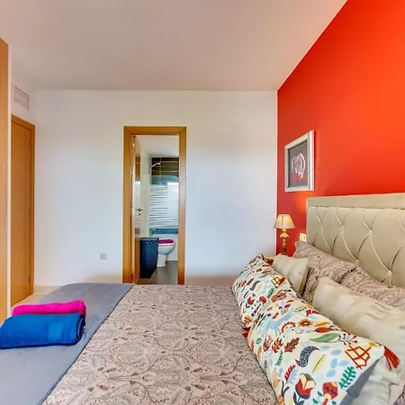 Golf And Pool Apartment *